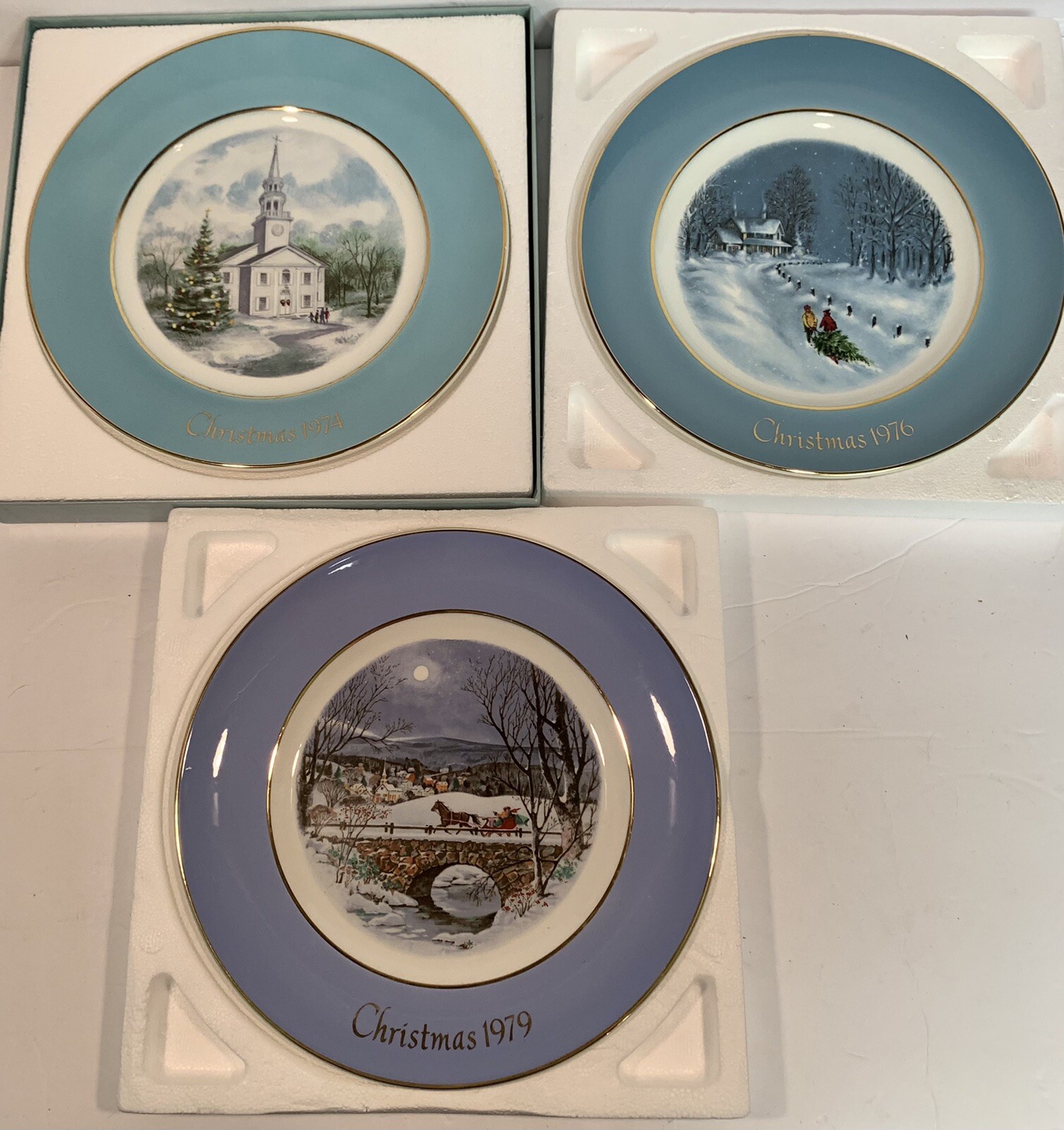 New Vintage Avon Christmas Collector Plates 1974 1976 And 1979 See Description