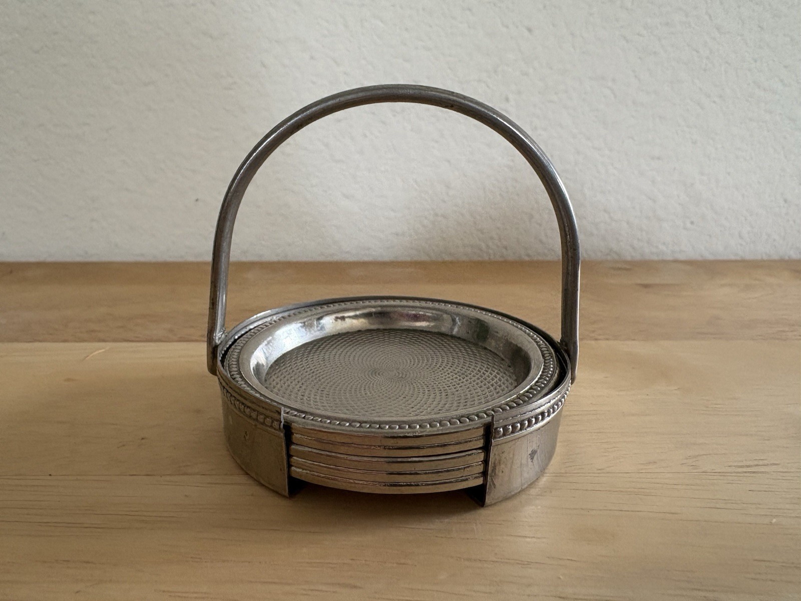 Vintage 5-Piece Individual Ashtray Set with Metal Carrying Caddy