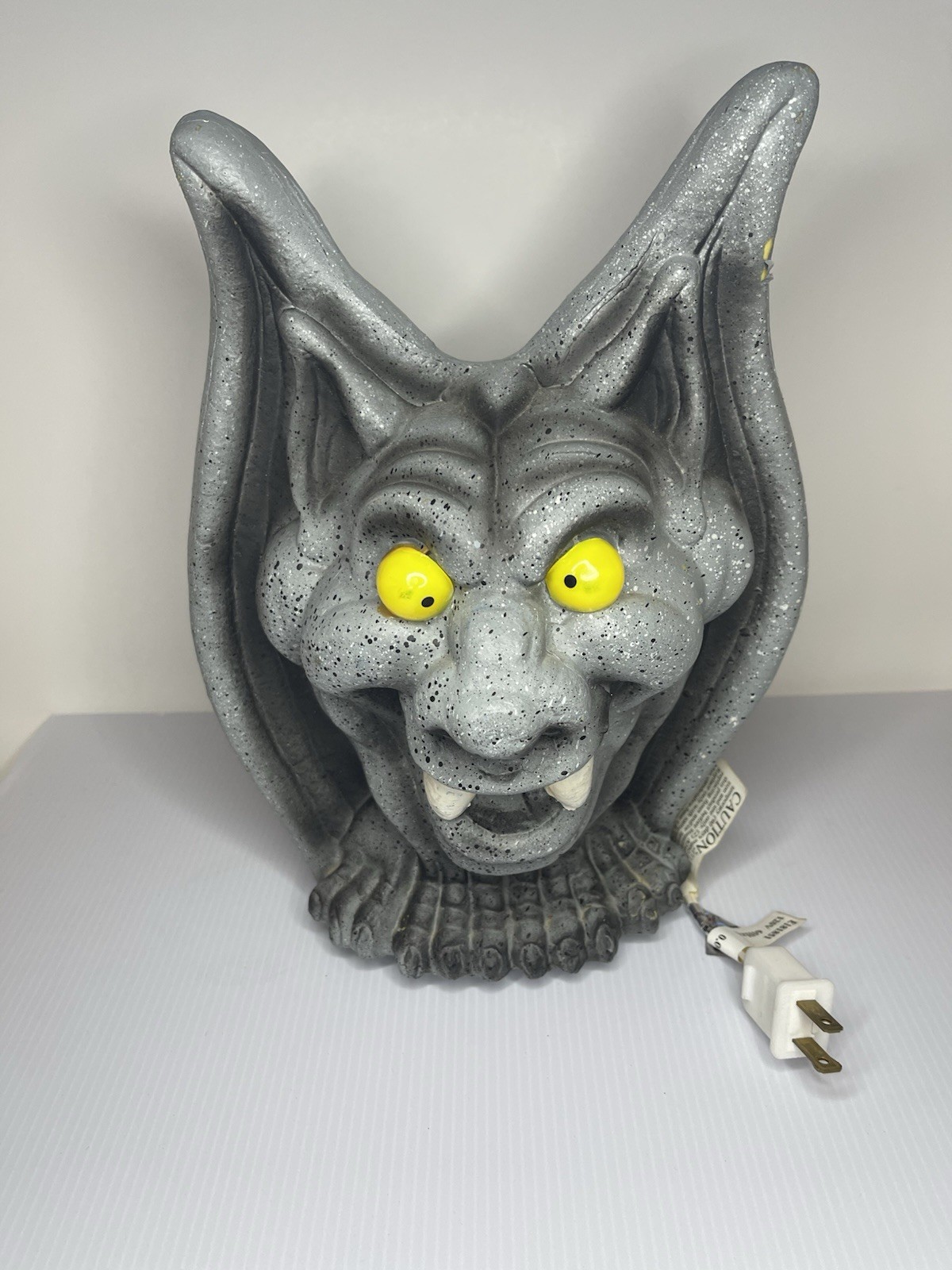 Vtg 1993 Trendmasters Gargoyle Halloween Foam Lighted Decor Creepy Statue Works