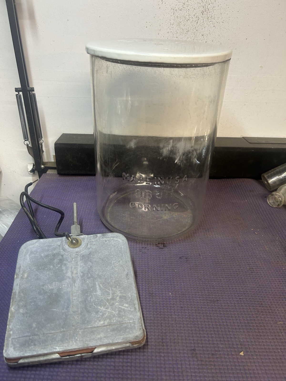 Antique Thomas A. Edison Battery Corning Glass Jar 9BJ11 & Original Ceramic Lid