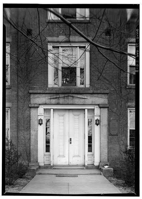 Photo:Ohio 1934 Brick Building Entrance Historic American Buildings Survey