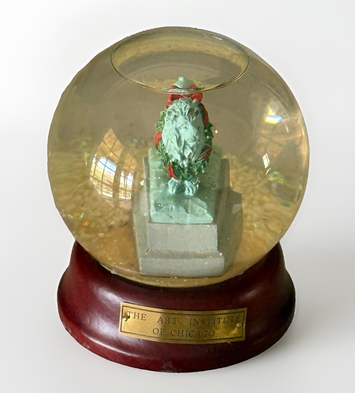 Vintage The Art Institute of Chicago Lion w/ Holiday Wreath Snow Globe