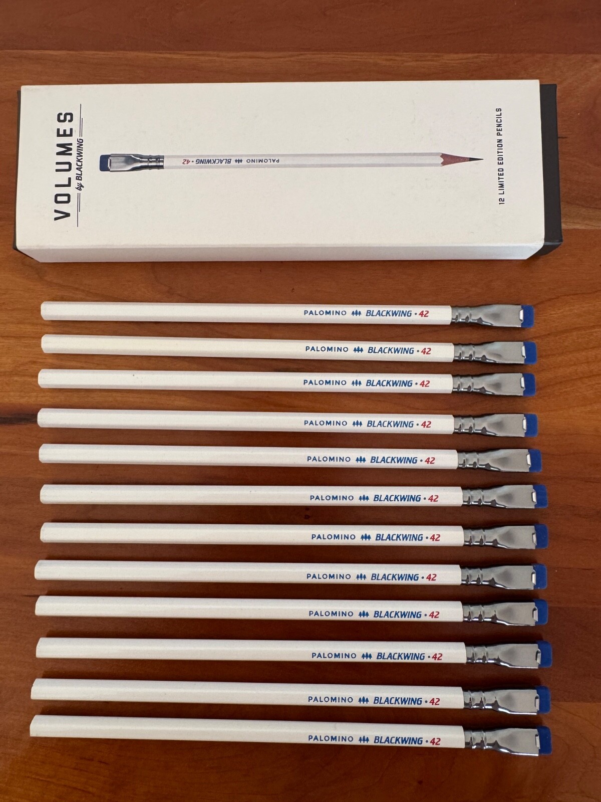 Blackwing Volume 42: box with 12 pencils