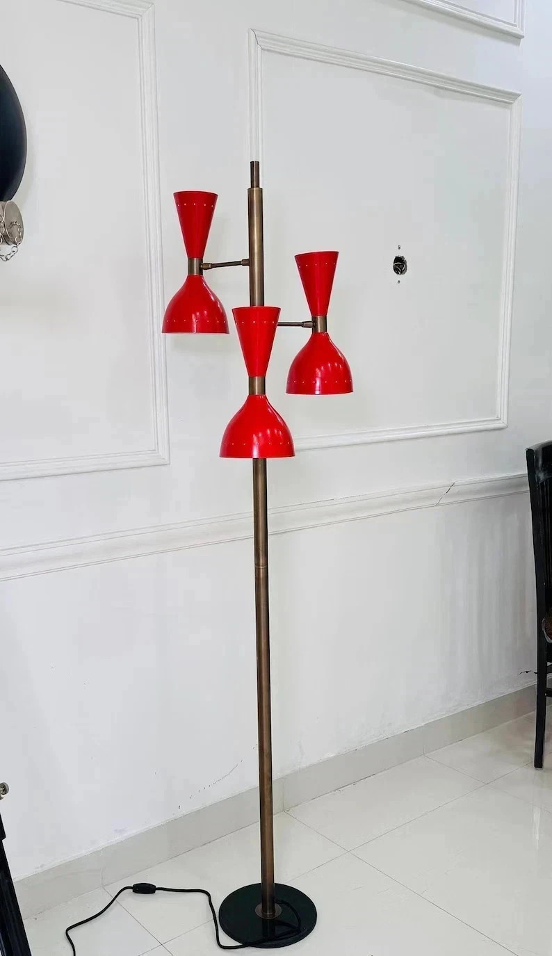 Beautiful Handcrafted Brass Modern Italian Style Mid Century Floor lamp