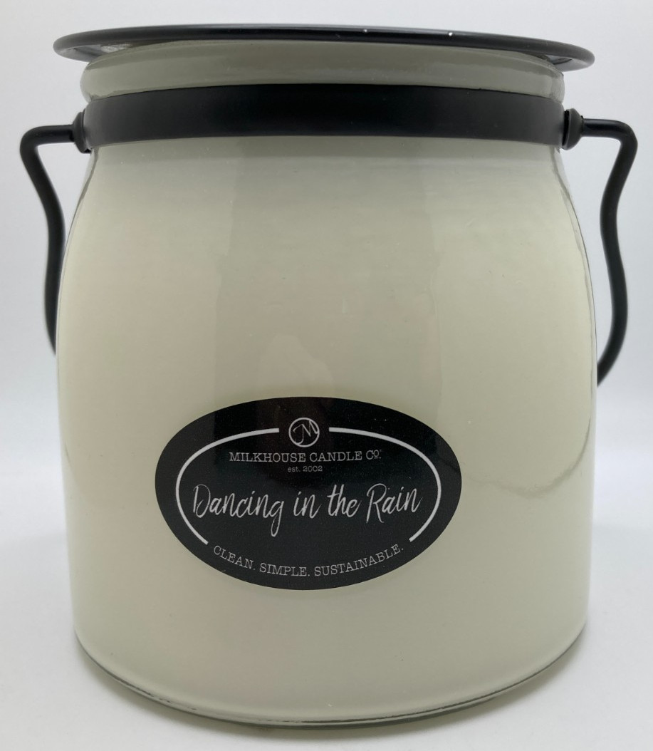 Milkhouse Candle Co. 22 Oz Holiday Home Candle Dancing In the Rain