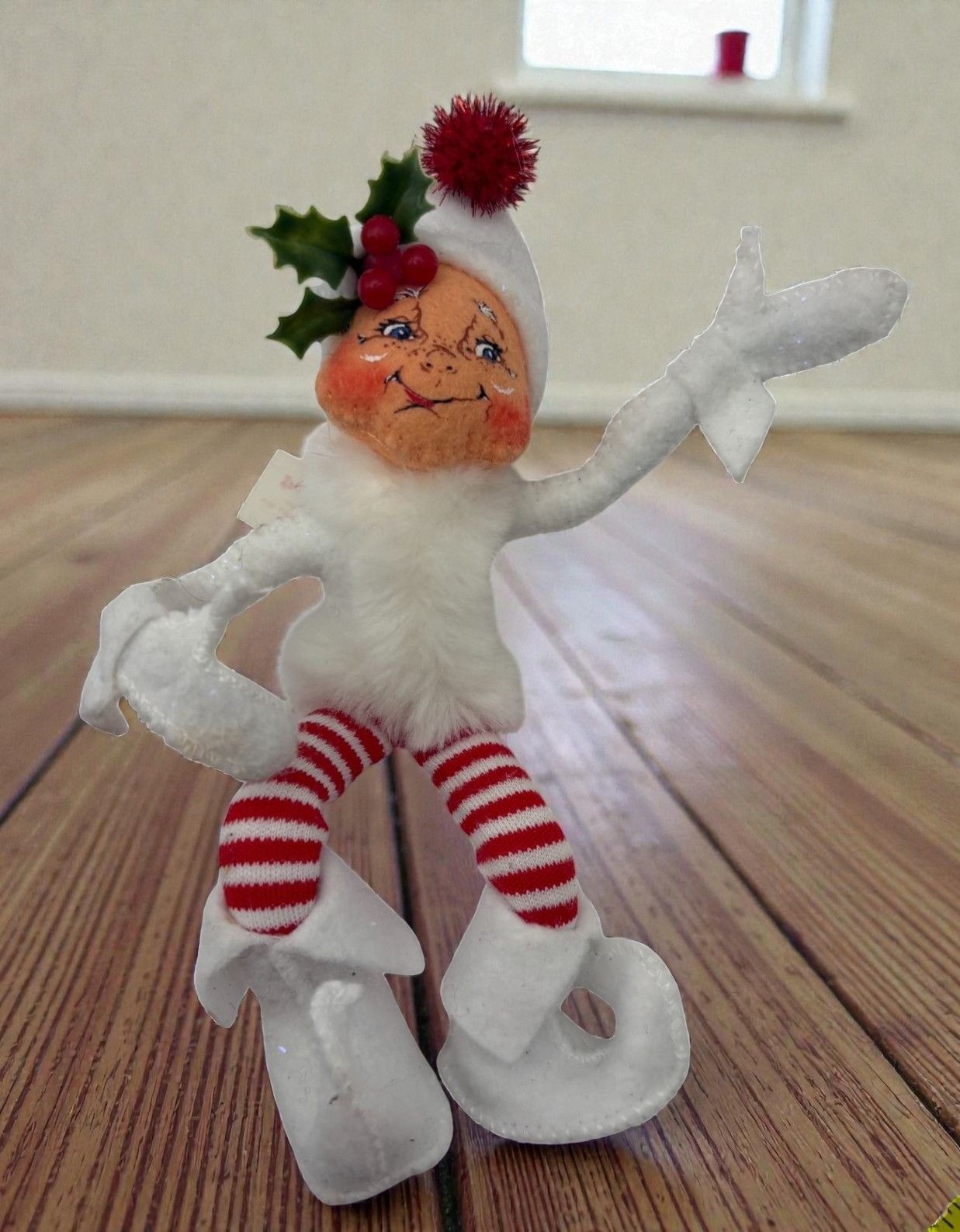 Annalee Christmas Elf Figurine 2004 Mobilitee Posable White and Red Striped