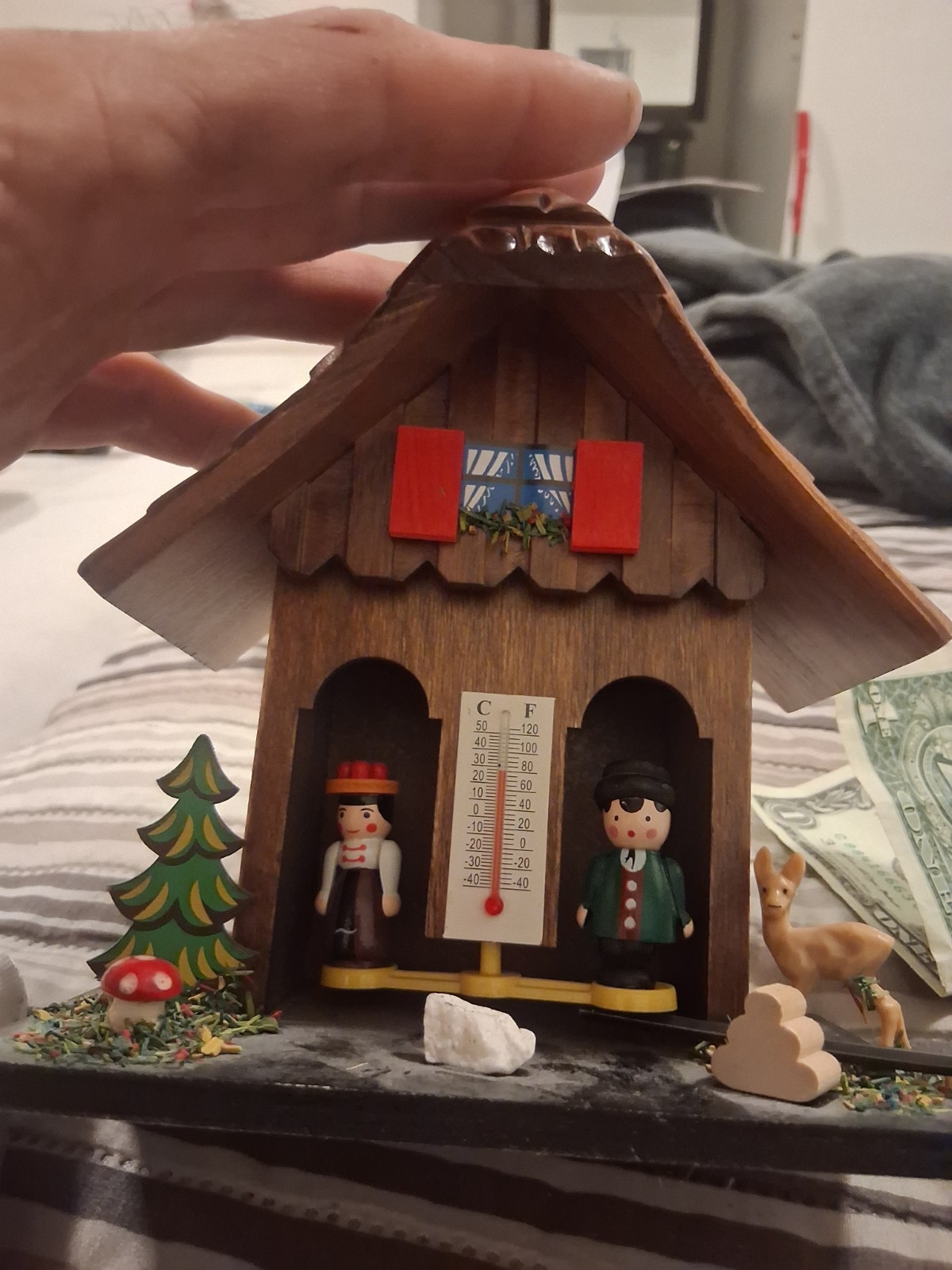 Vintage German Weather House Decor – Wooden Wetterhäuschen Humidity Forecast