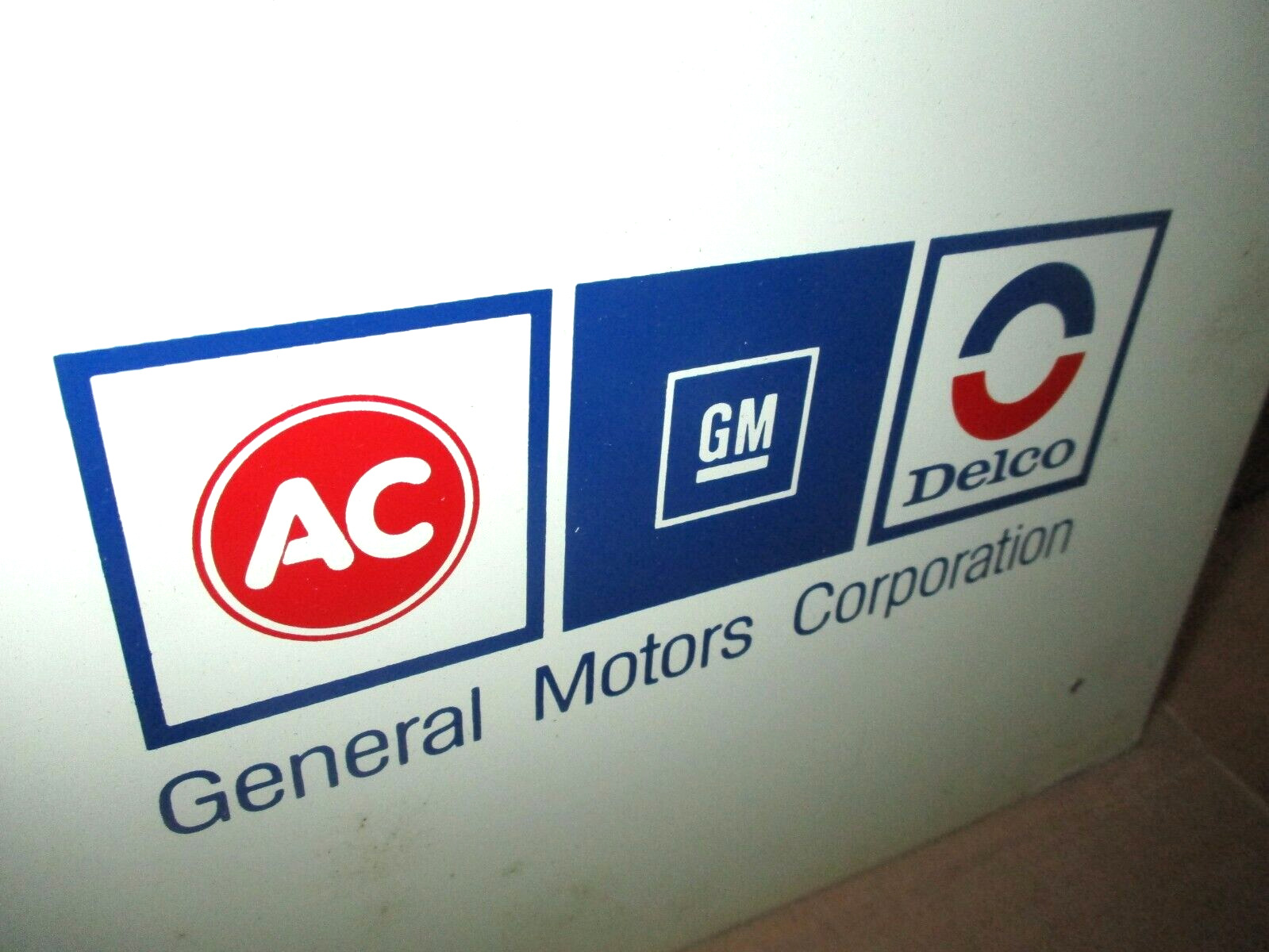 AC DELCO GM - TWO SIDED - 1970\'s Freedom Battery RED WHITE BLUE --- BIG OLD SIGN