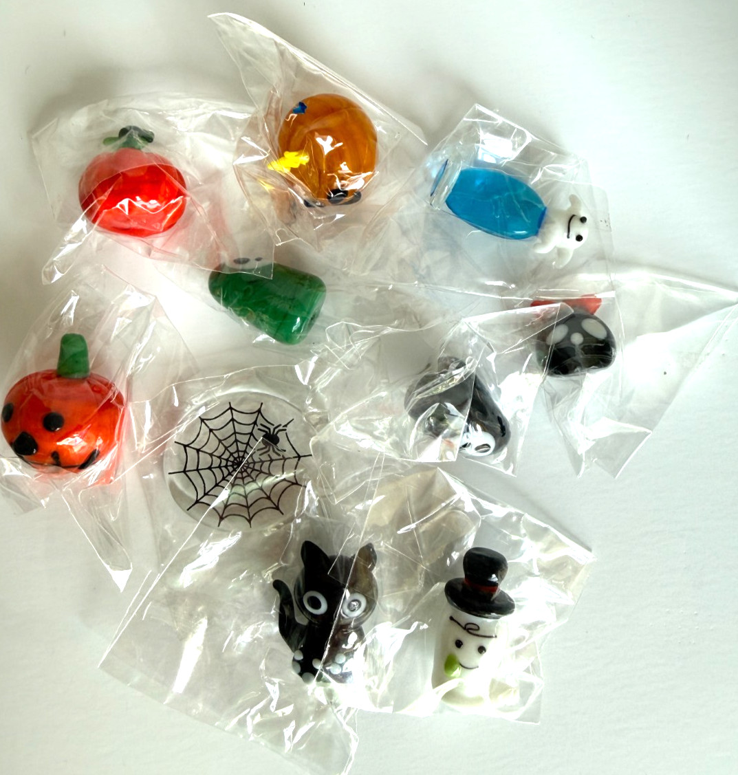 Mixed Set 10 Miniature Glass Halloween Figurines Pumpkin Ghost Cat More 3/4-1\