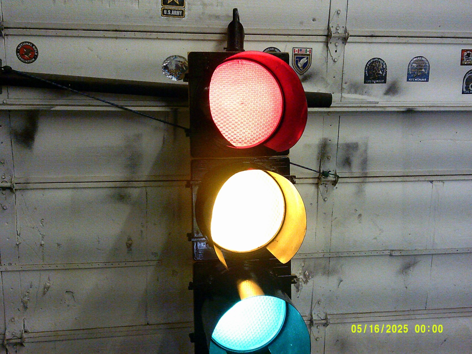 VINTAGE TRAFFIN SIGNAL STOP LIGHT