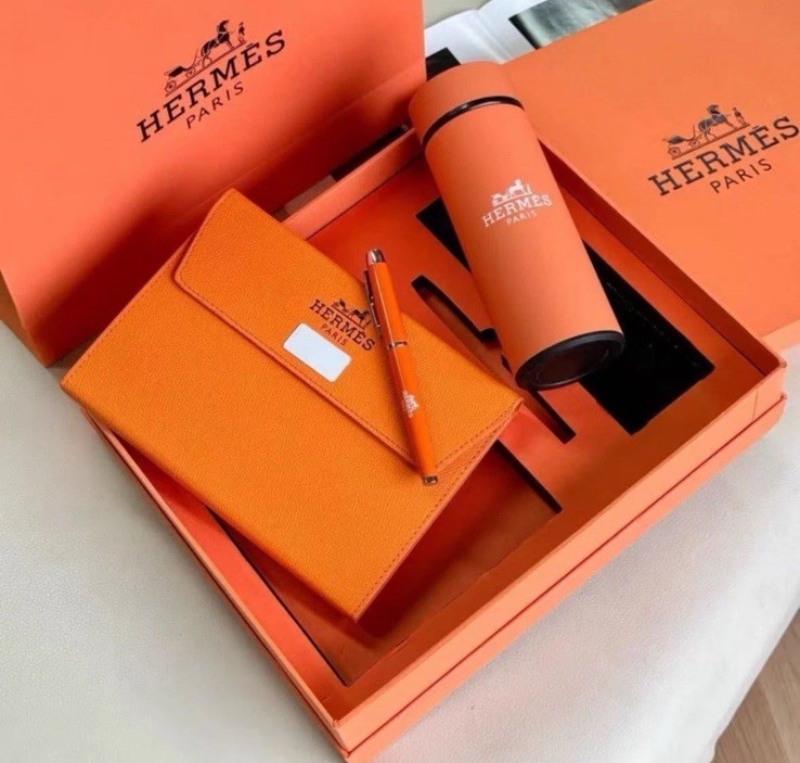 Hermes GIFT BAG & VIP GWP Notebook, Pen And Tumbler Set