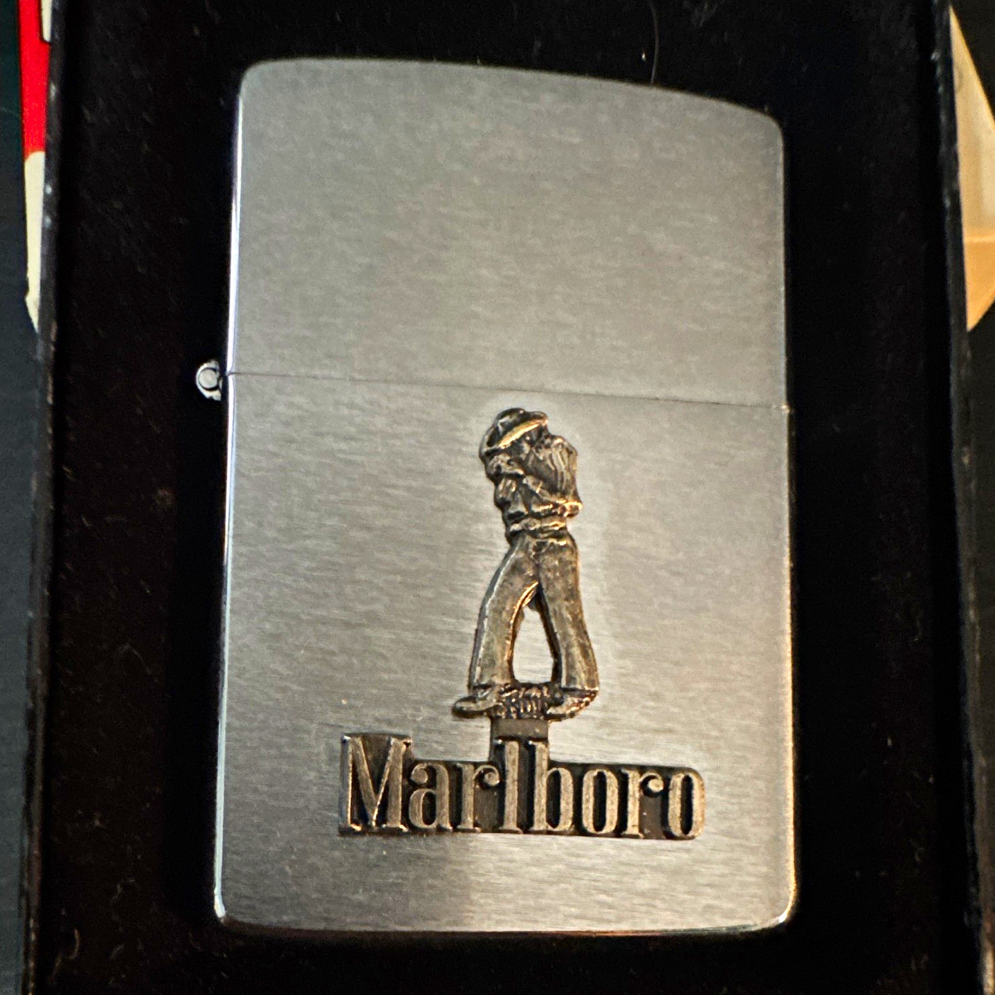 Vintage Zippo Marlboro Emblem Cigarette Theme Collectible Lighter w/ Box
