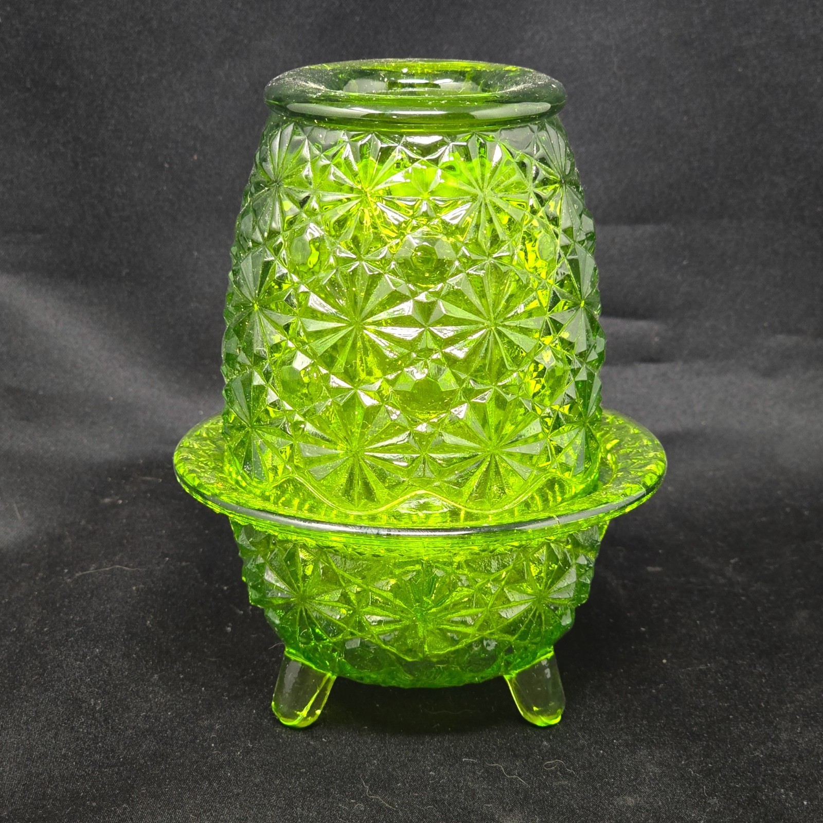 VINTAGE L.E. SMITH  DAISY & BUTTON EMERALD GREEN FAIRY LAMP
