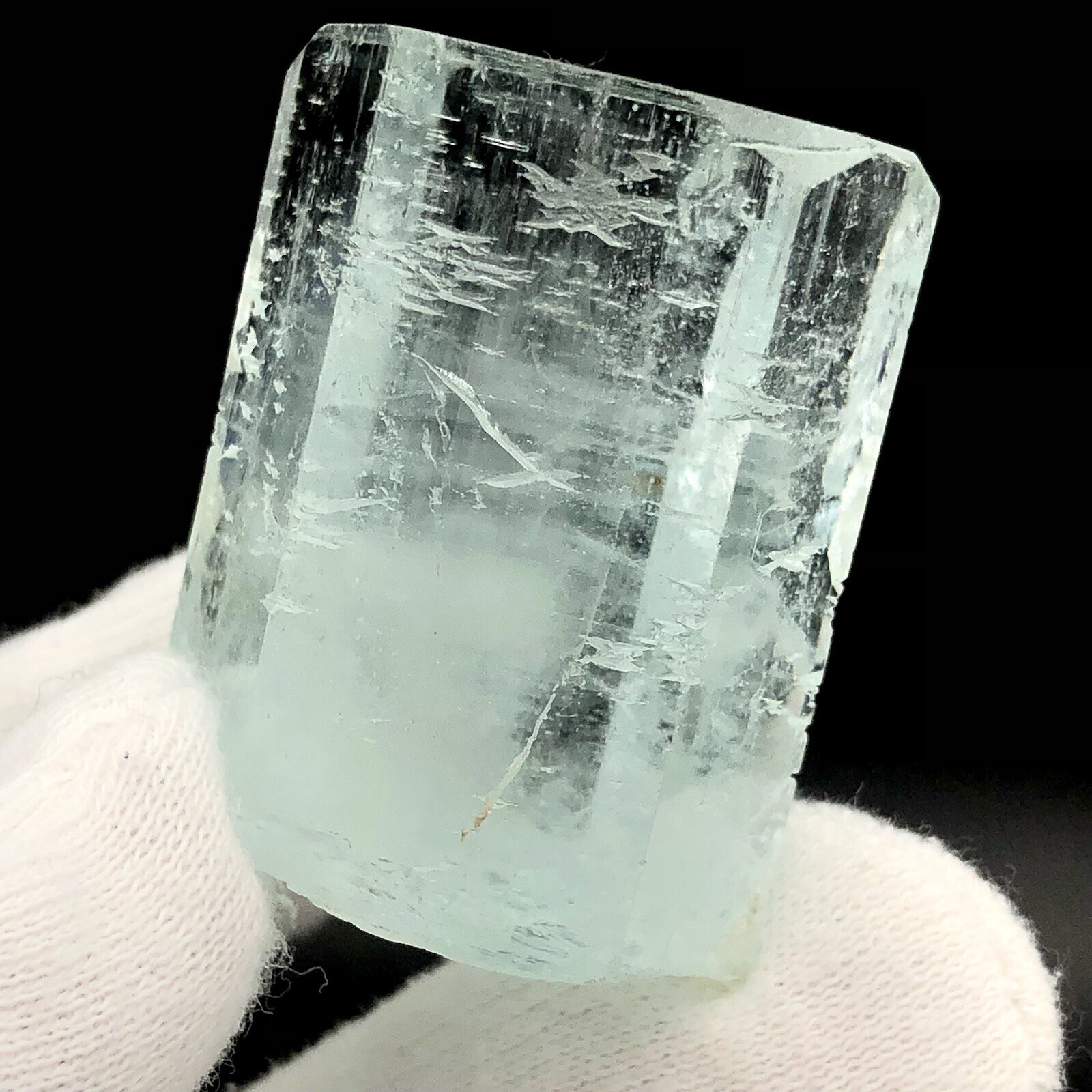 65gram, Natural Aquamarine Crystal has Amazing Pattern & Marking Around Crystal