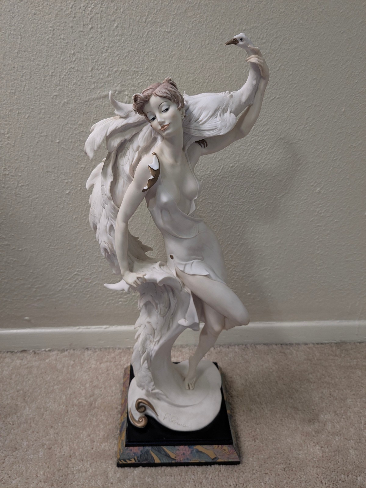 Giuseppe Armani Figurine LADY WITH PEACOCK / VANITY Signed *AS IS* / Damage