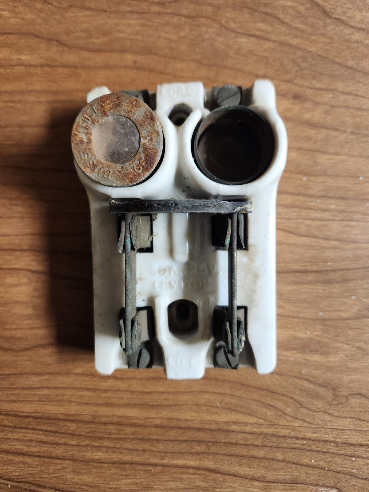 Vintage Ceramic Knife Switch Leviton 30 amp 125 Volts Circuit Breaker