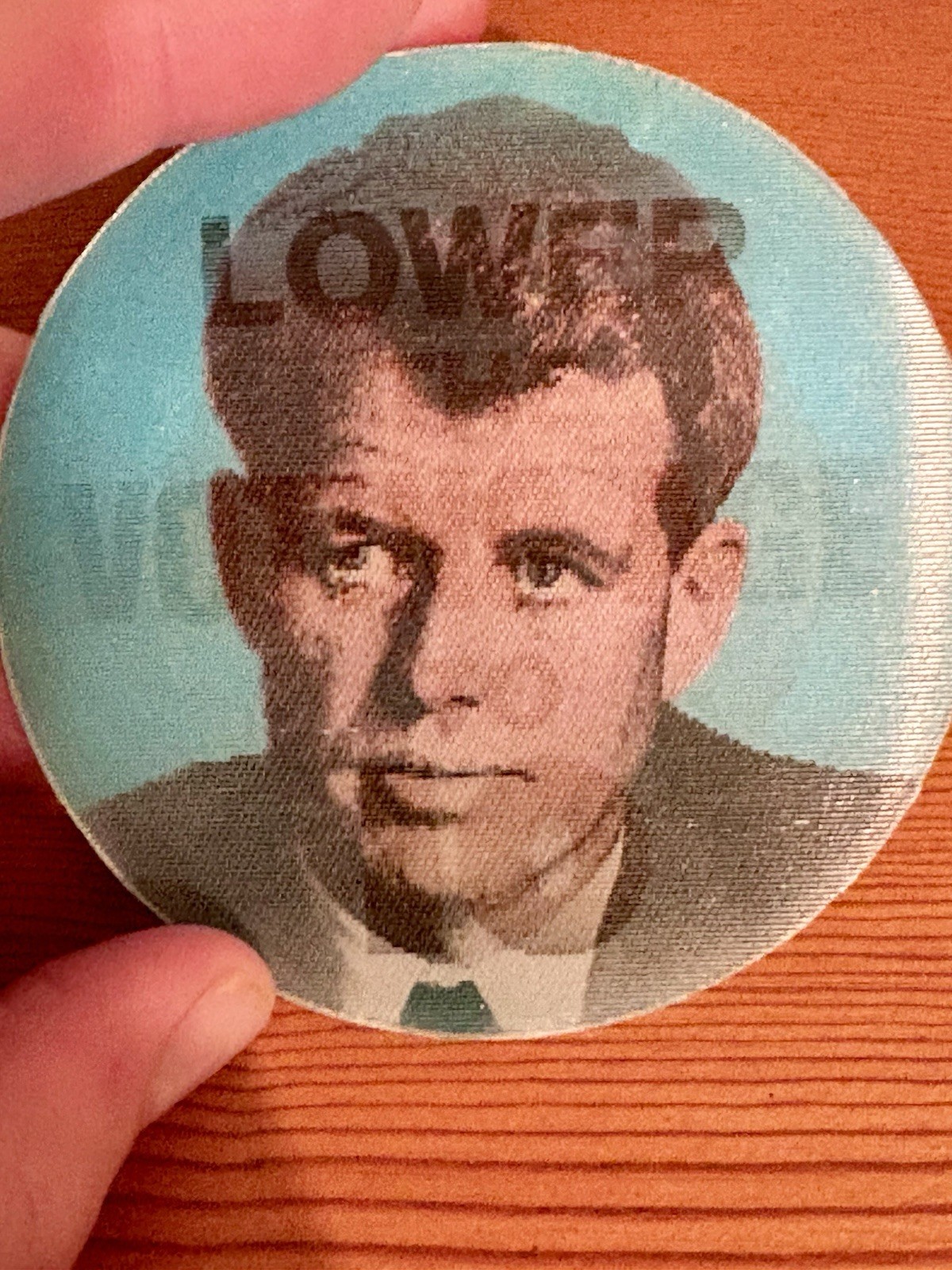 Vintage 1968 Anti Robert F Kennedy Vari-Vue Lenticular Flasher Disc Button