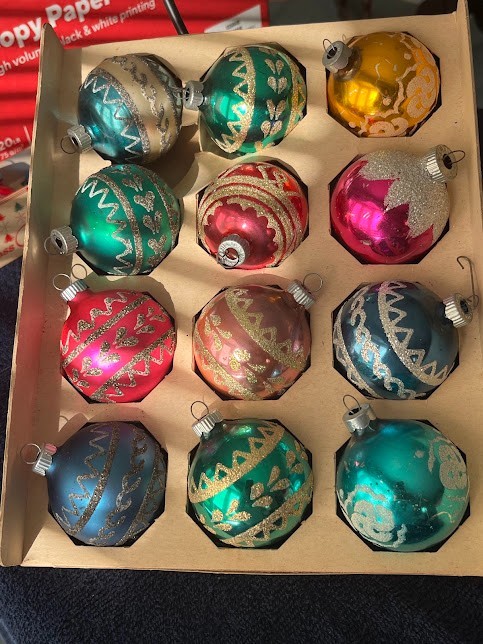 Vintage Shiny Brite Christmas Ornaments Box of 12, MID CENTURY Glitter Stencils