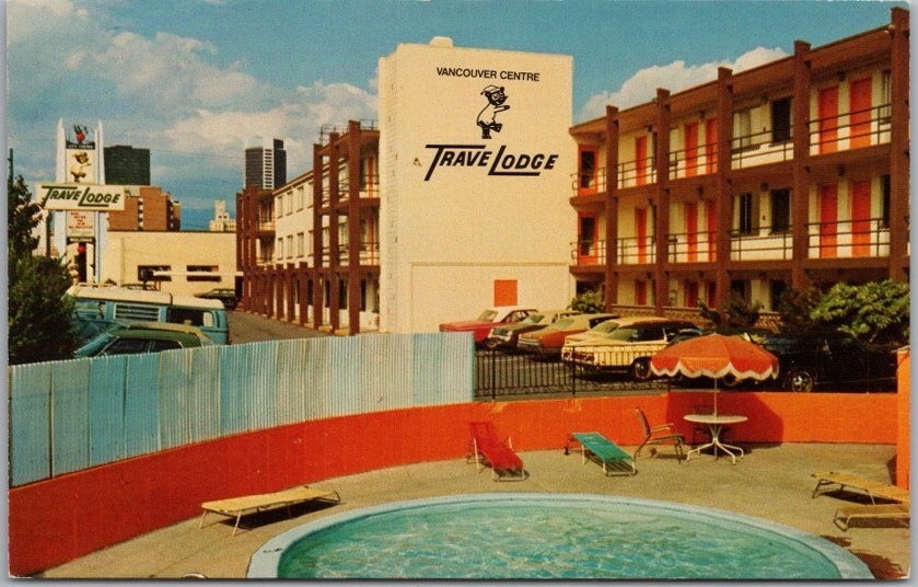 Vancouver, B.C. Canada Postcard VANCOUVER TRAVELODGE MOTEL / Pool View c1970s