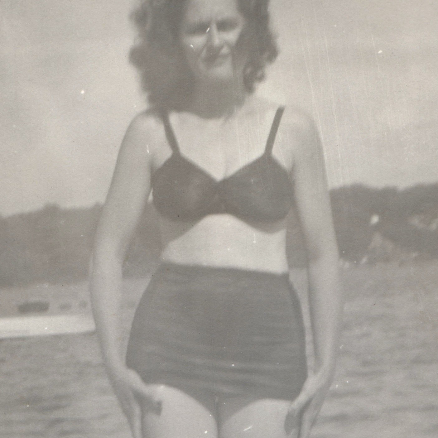 c1940s Swimsuit Barefoot Woman Beach Snapshot Photo Lake Shoreline Swimwear 5\