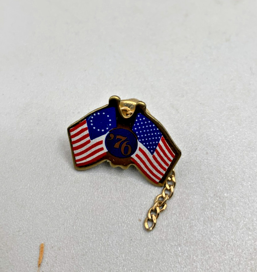 Vintage 1976 United States Twin Flags Tie Lapel Pin Gold Enameled Red White Blue