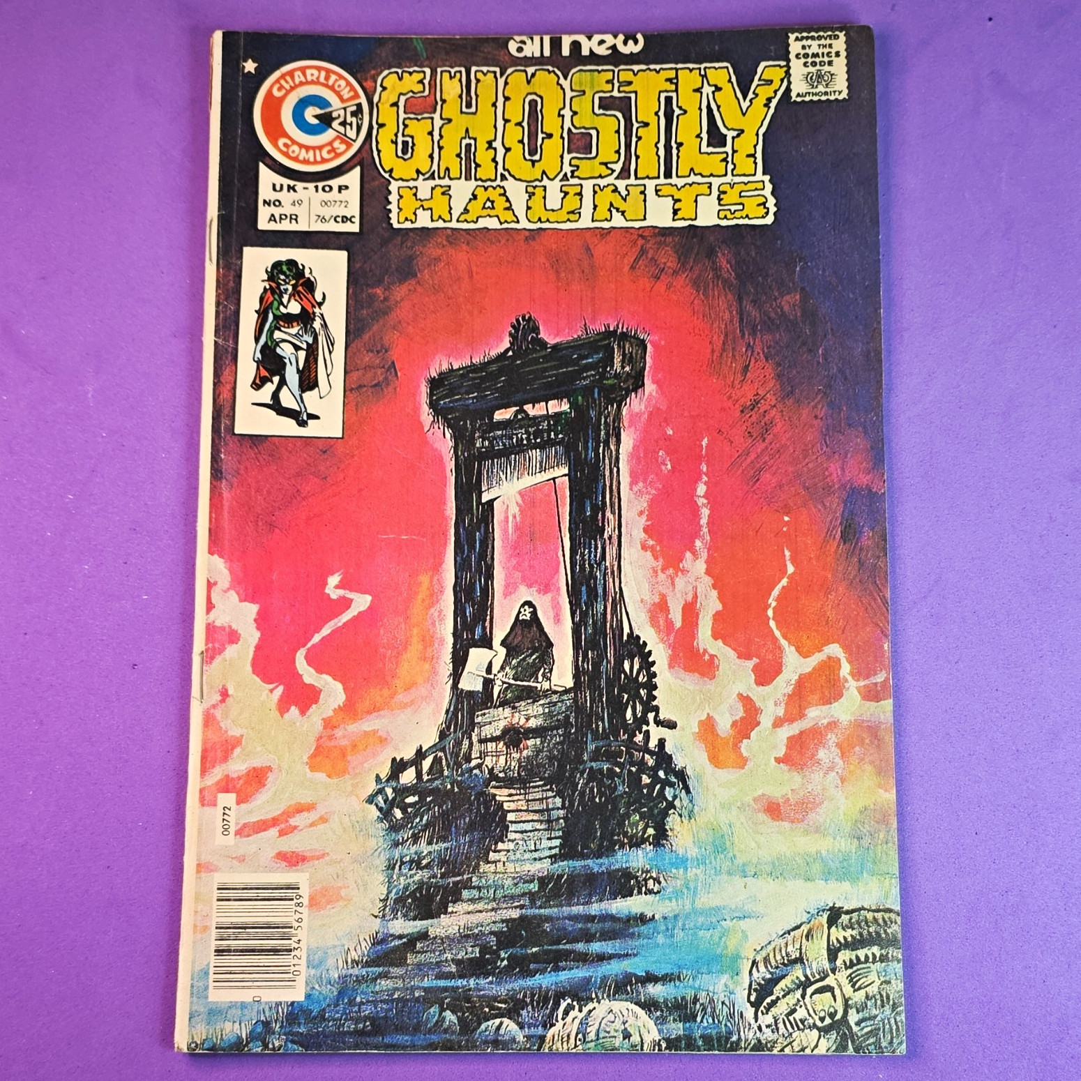 Ghostly Haunts #49 Charlton Comics 1976 Horror & Sci-Fi Suspense Bronze Age