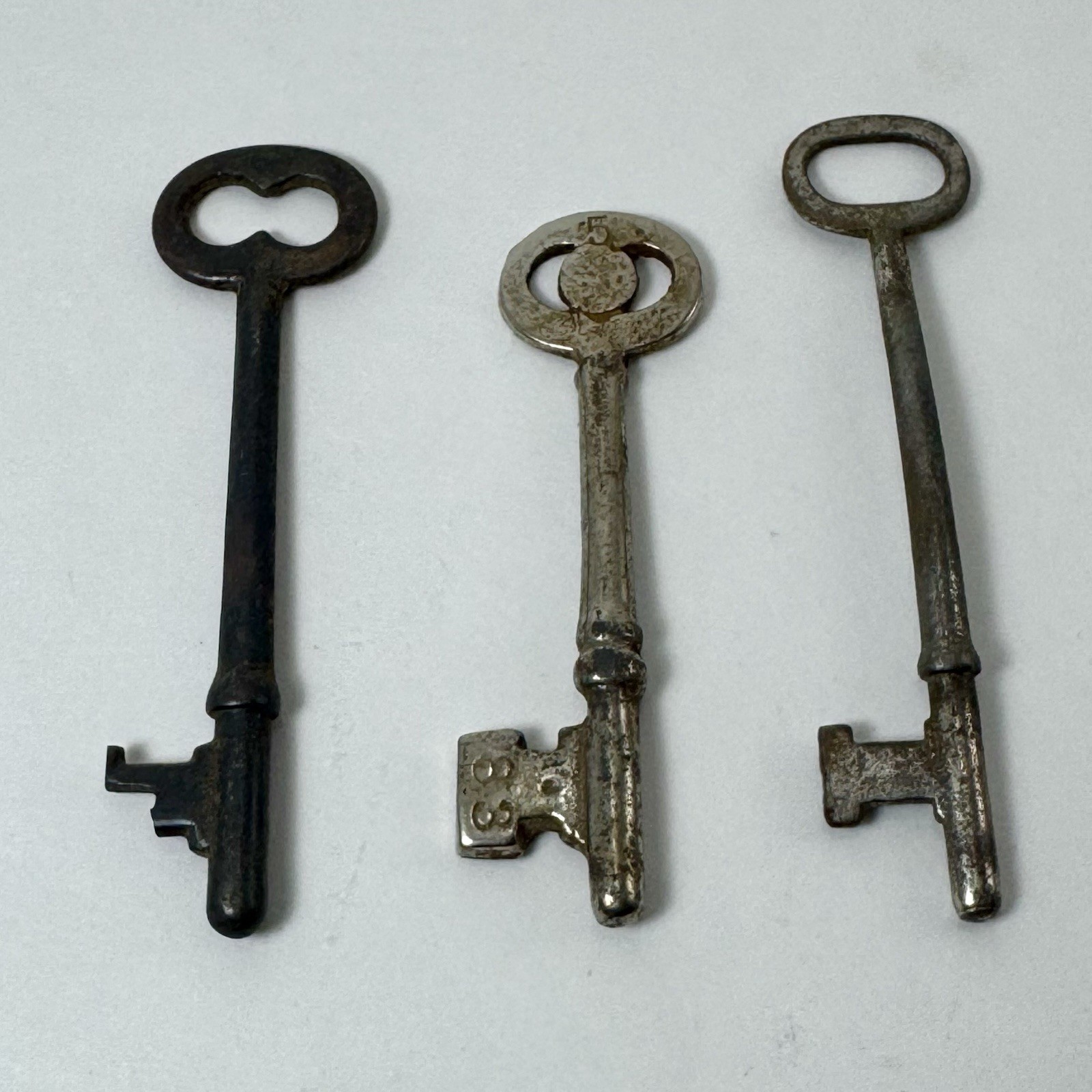 Antique Lot of 3 Metal Skeleton Keys