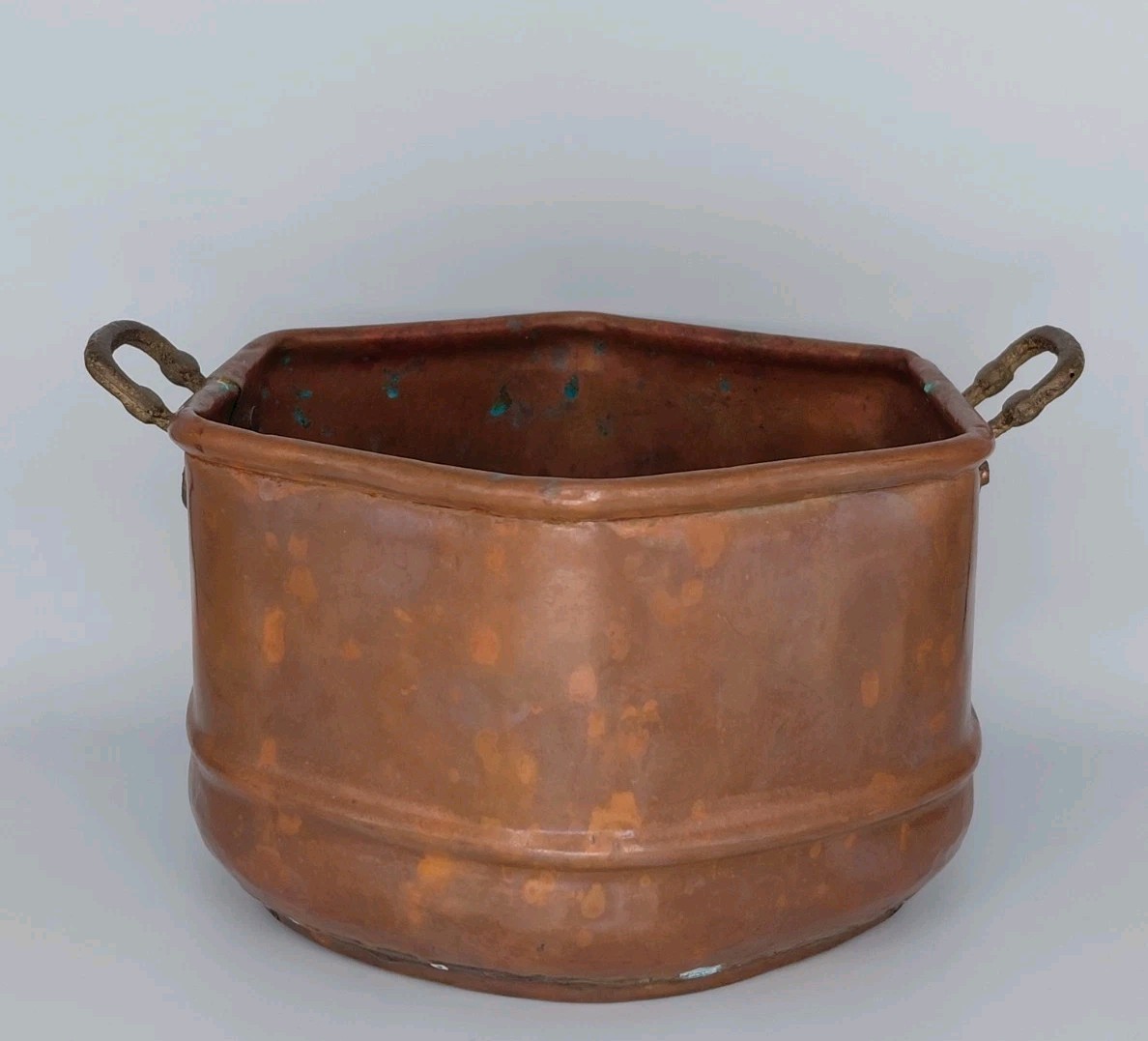 Antique 19thC Copper Pot Hand Hammered Dovetail Cramp Seam W/Green Patina