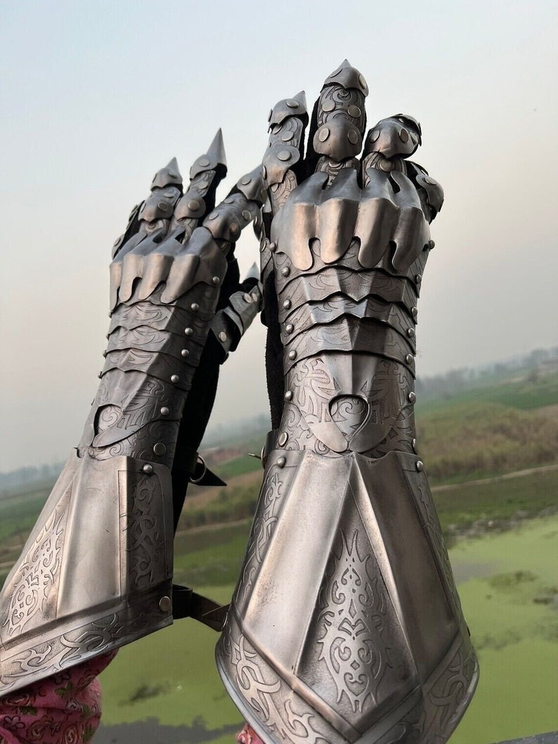 Handcrafted Steel Gauntlets  Renaissance Authentic   Gothic Historical Armor