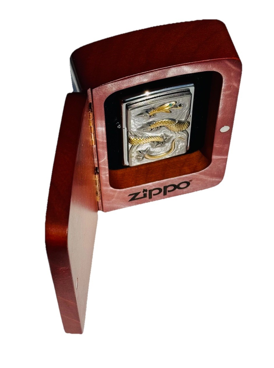 RARE LOW #0052 Zippo VIP Gold Platinum Snake Lighter COMPLETE W/ SLEEVE