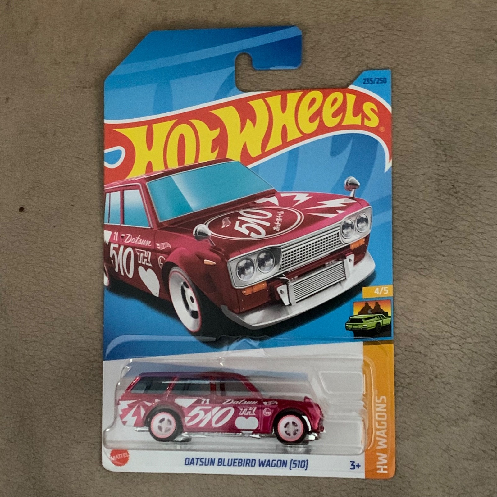 Hot Wheels  2023 Super Treasure Hunt Datsun Bluebird Wagon 510 - Pink