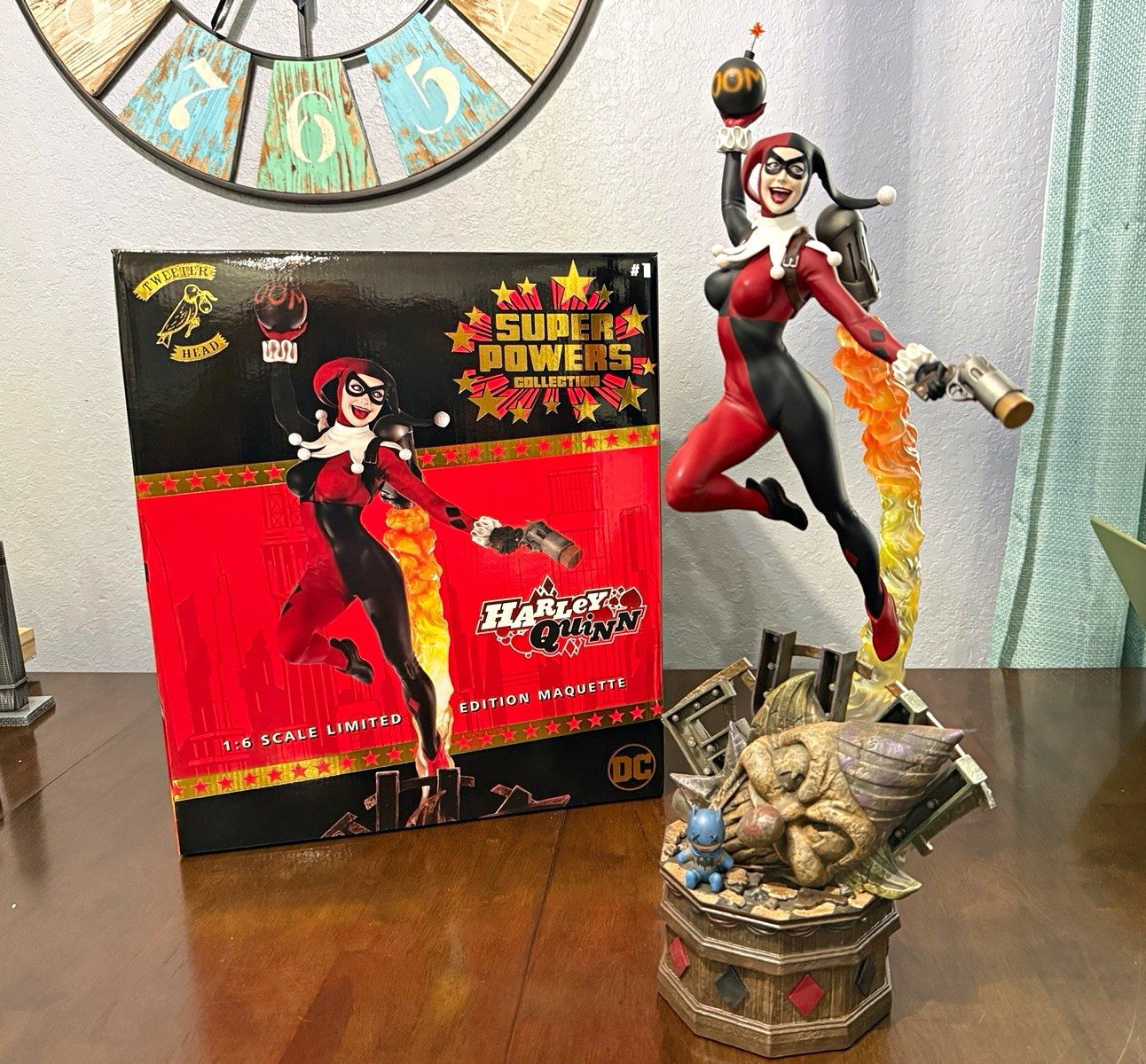 Tweeterhead Harley Quinn Super Powers Collection 1:6 Scale Maquette - Exclusive