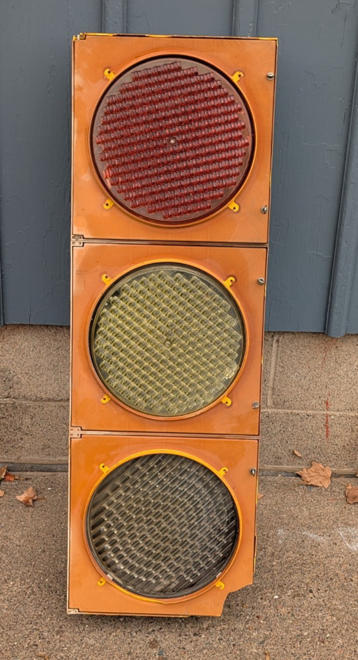 Vintage Durasig Eagle 42x14 Inch 3 Light Intersection Traffic Light