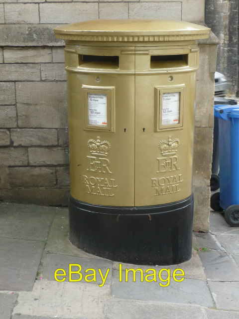 Photo 6x4 Bradford-on-Avon: postbox № BA15 40, The Shambles Bradfor c2014