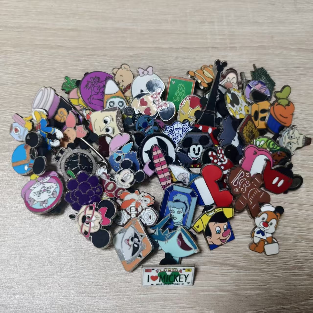 DISNEY PIN TRADING LOT 50, NO DUPLICATES, , 100% TRADABLE