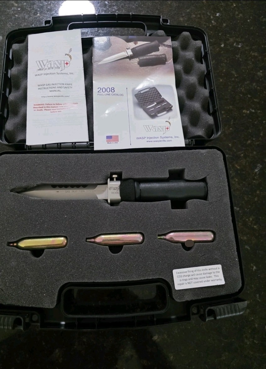 Wasp Dive Knife - Excellent, appears unused.
