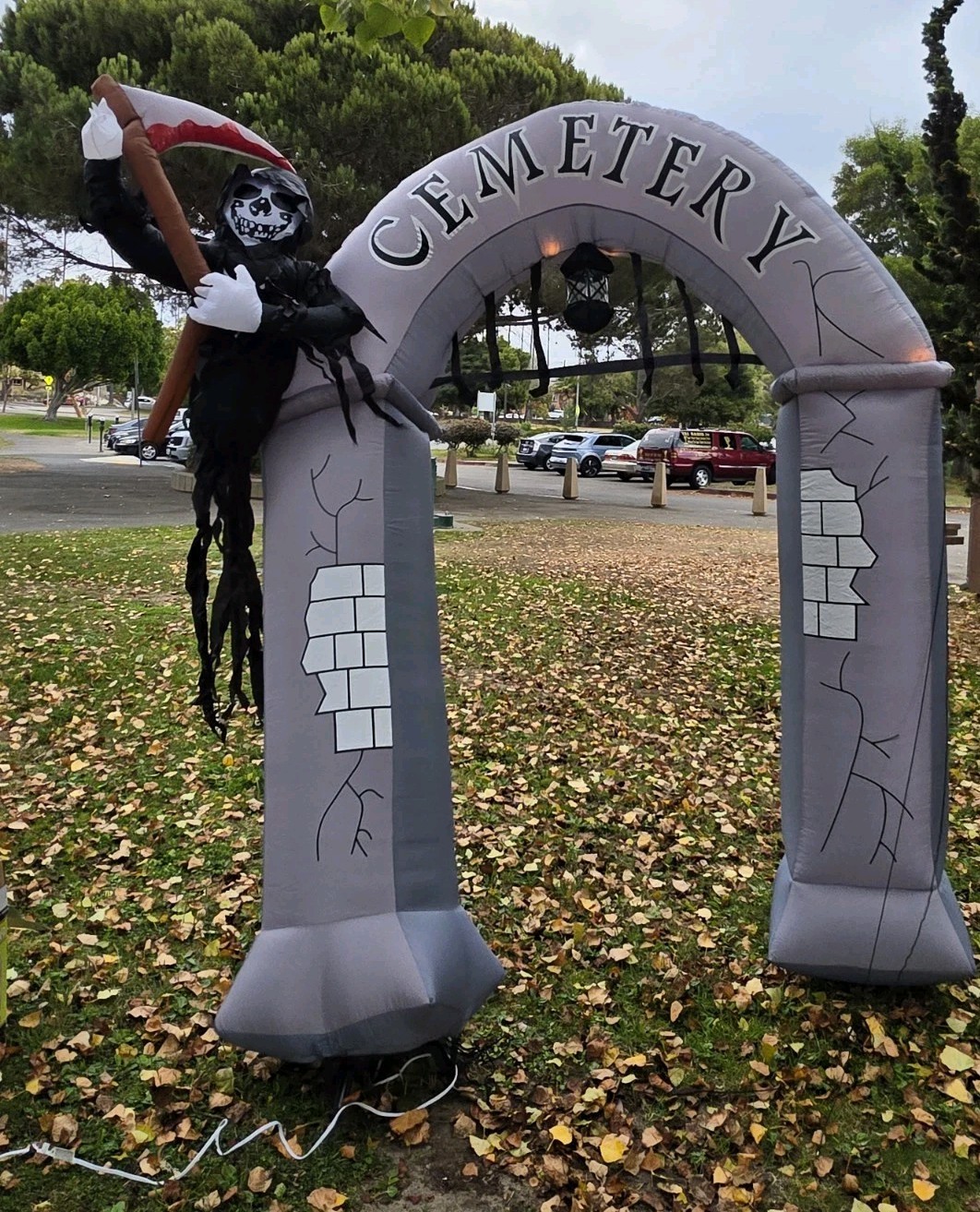 2009 Gemmy 9 ft Halloween Inflatable Cemetery Grim Reaper Lighted Archway Box