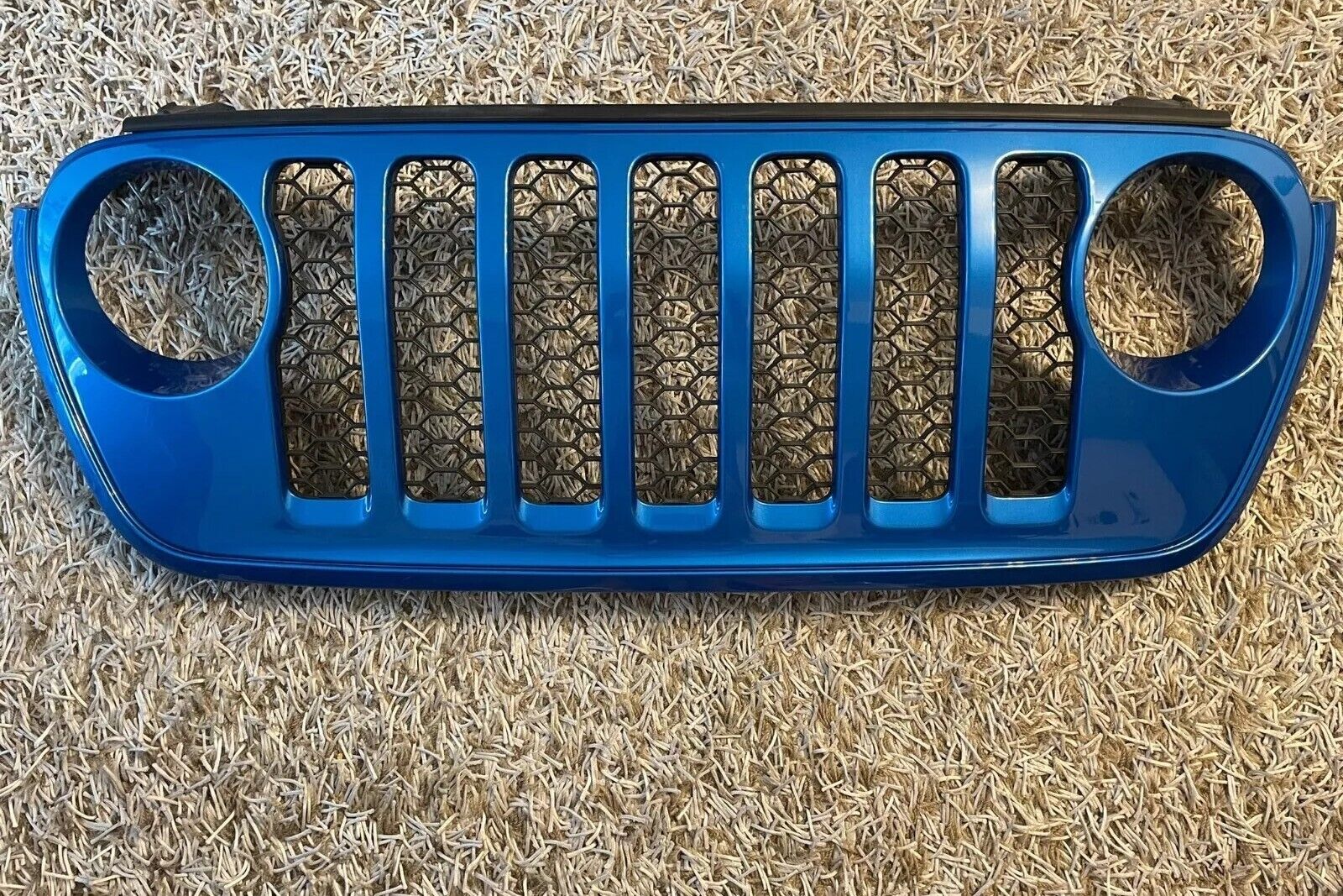 JEEP GLADIATOR WRANGLER  FRONT GRILLE 2018-2022 Silver Zenith Like New 2023