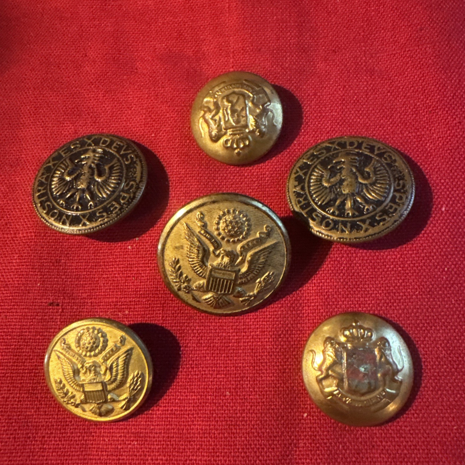 6 Vintage US Army Military Buttons Lot - Scovill, Waterbury, Others. Ark. Crest