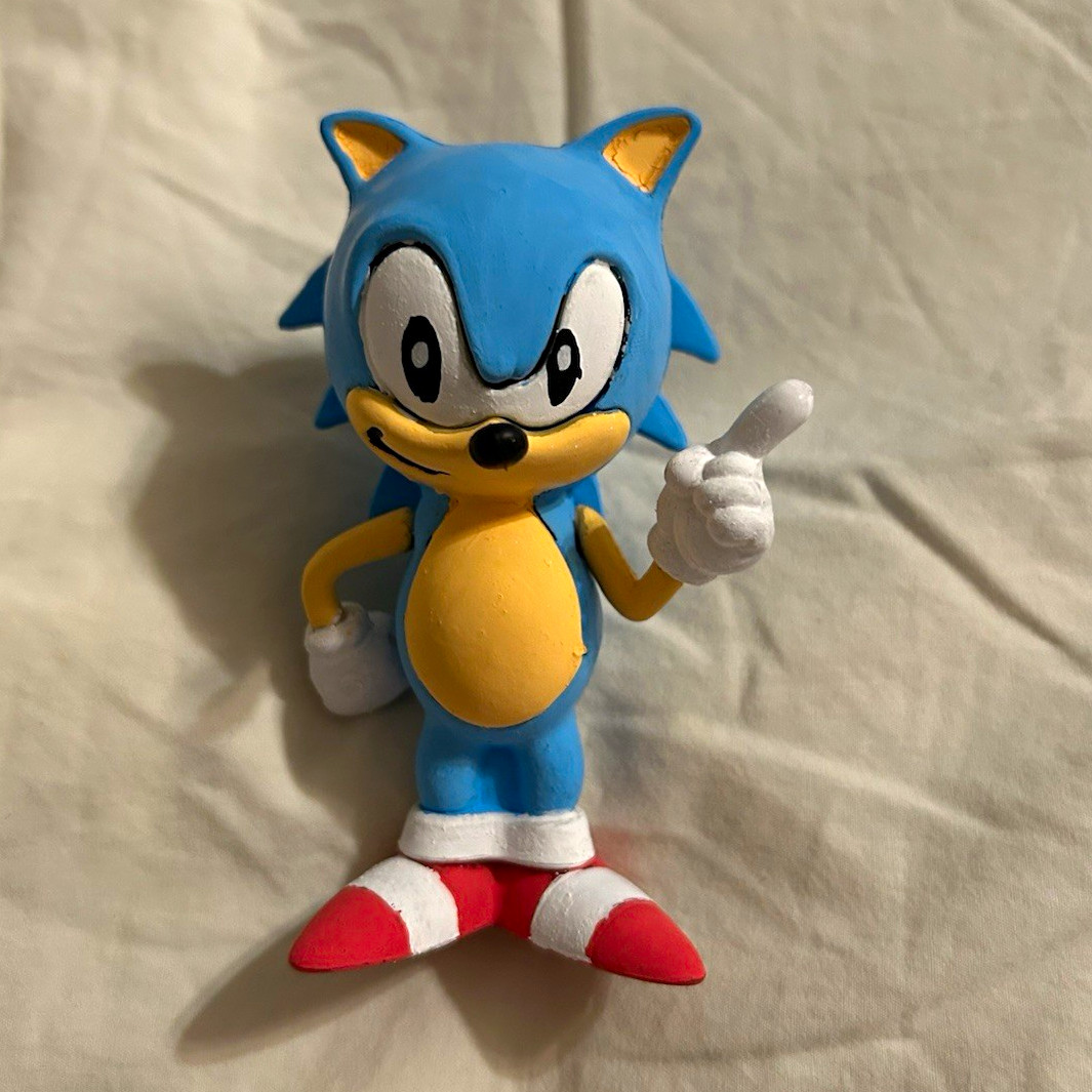 Sonic the Hedgehog 1993 gum dispenser custom painted Japan style version. 