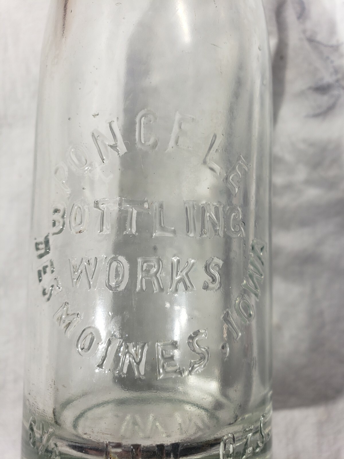 Rare Poncele Bottling Works Des Moines, Iowa in great condition 6.5 oz E.W.M