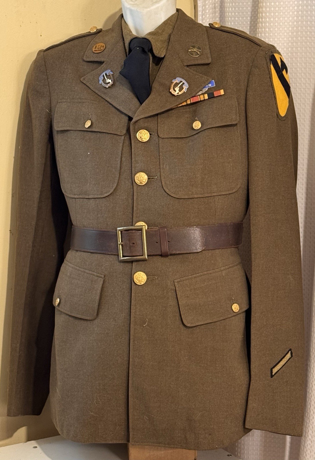 WWII Spec M-8-31B Service Coat, U. S. 7th Cavalry Regiment with Combat Badge