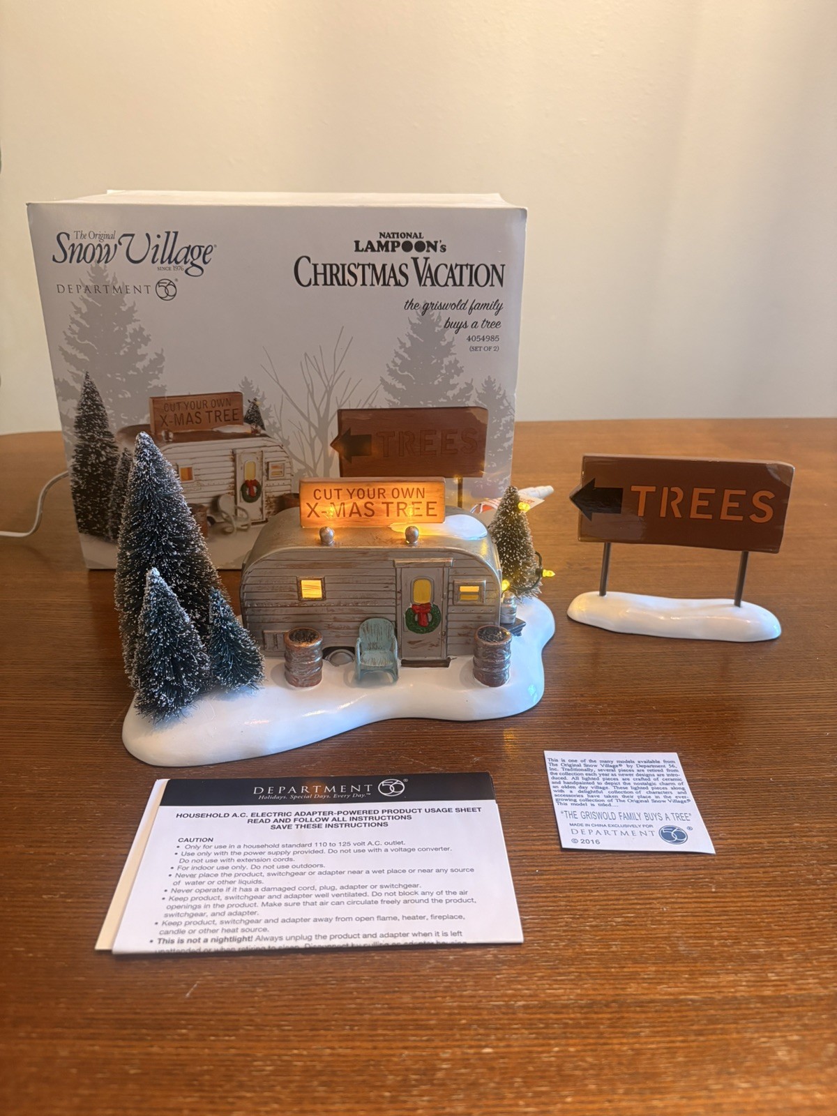 Department 56 National Lampoon The Griswold Family Buys A Tree 4054985 dept 56