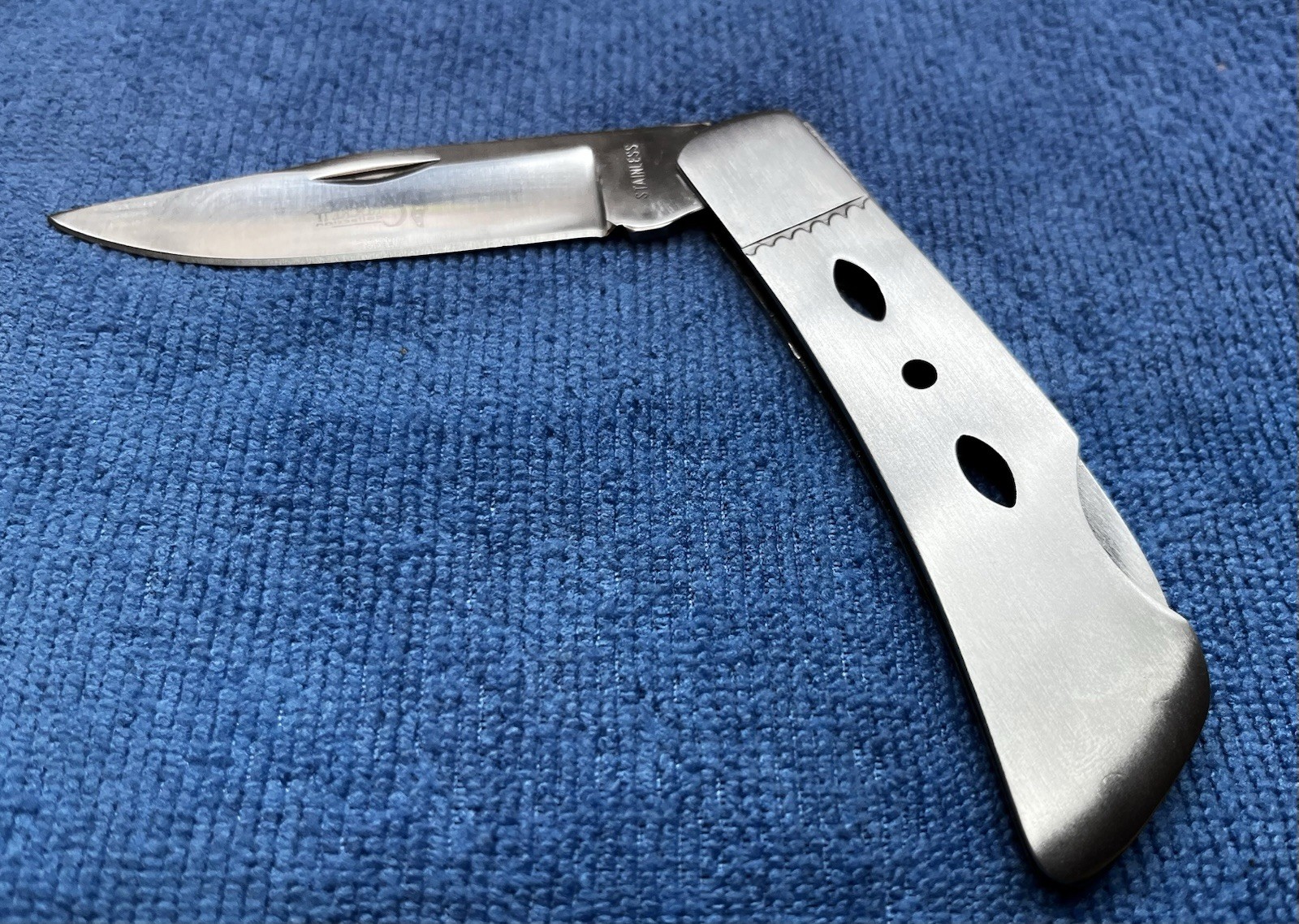 Unusual Zachary Crockett Stainless Single Blade Pocket Knife With Inverted Logo