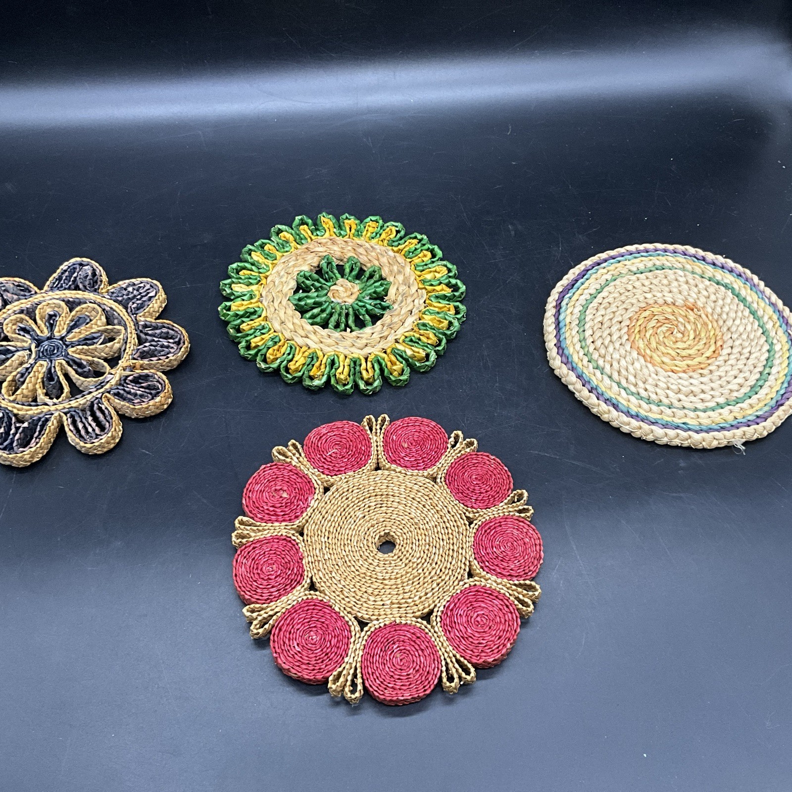 4 Vtg Braided Straw Trivets Hot Pads Multi Colors 6 3/4”- 7” W