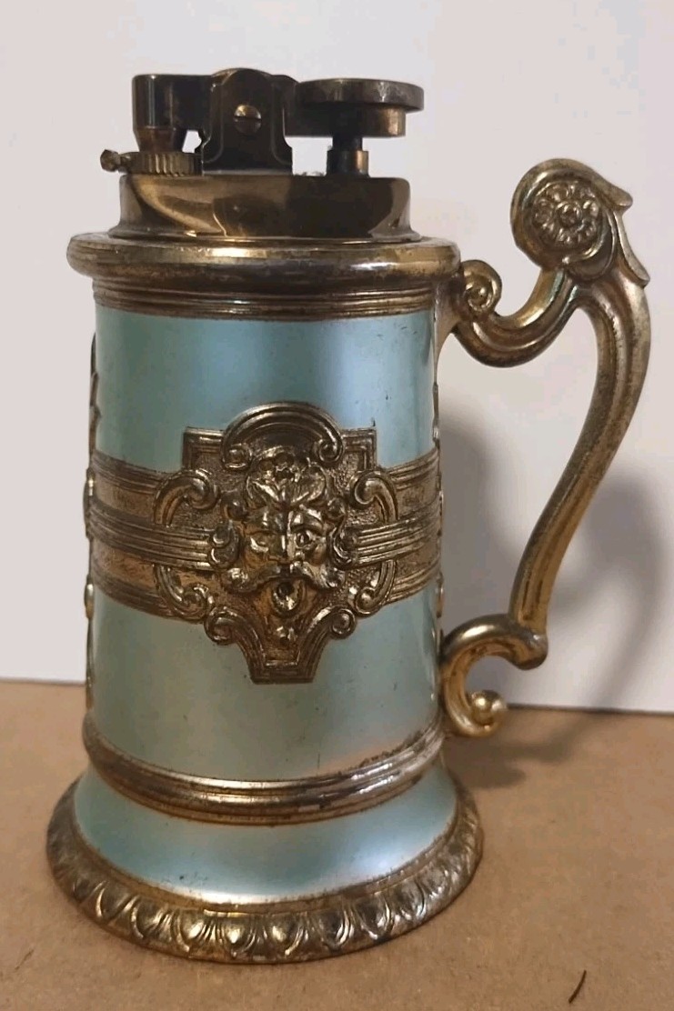 Vtg MID-CENTURY JAPAN BUTANE LIONHEAD TURQUOISE Beer Stein Style TABLE LIGHTER