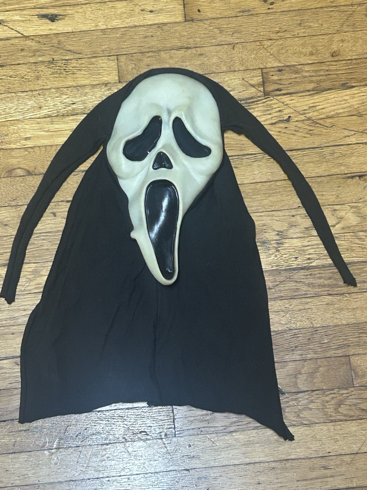 Scream Mask Fun World Div Gen 1 Glow In The Dark Ghost face Shroud