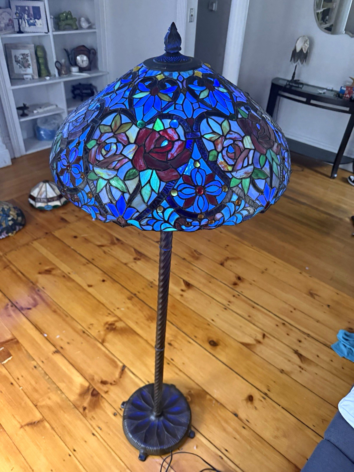 Stained Glass Floral Floor Lamp Antique Bronze Finish Round Shade Rotary Knob