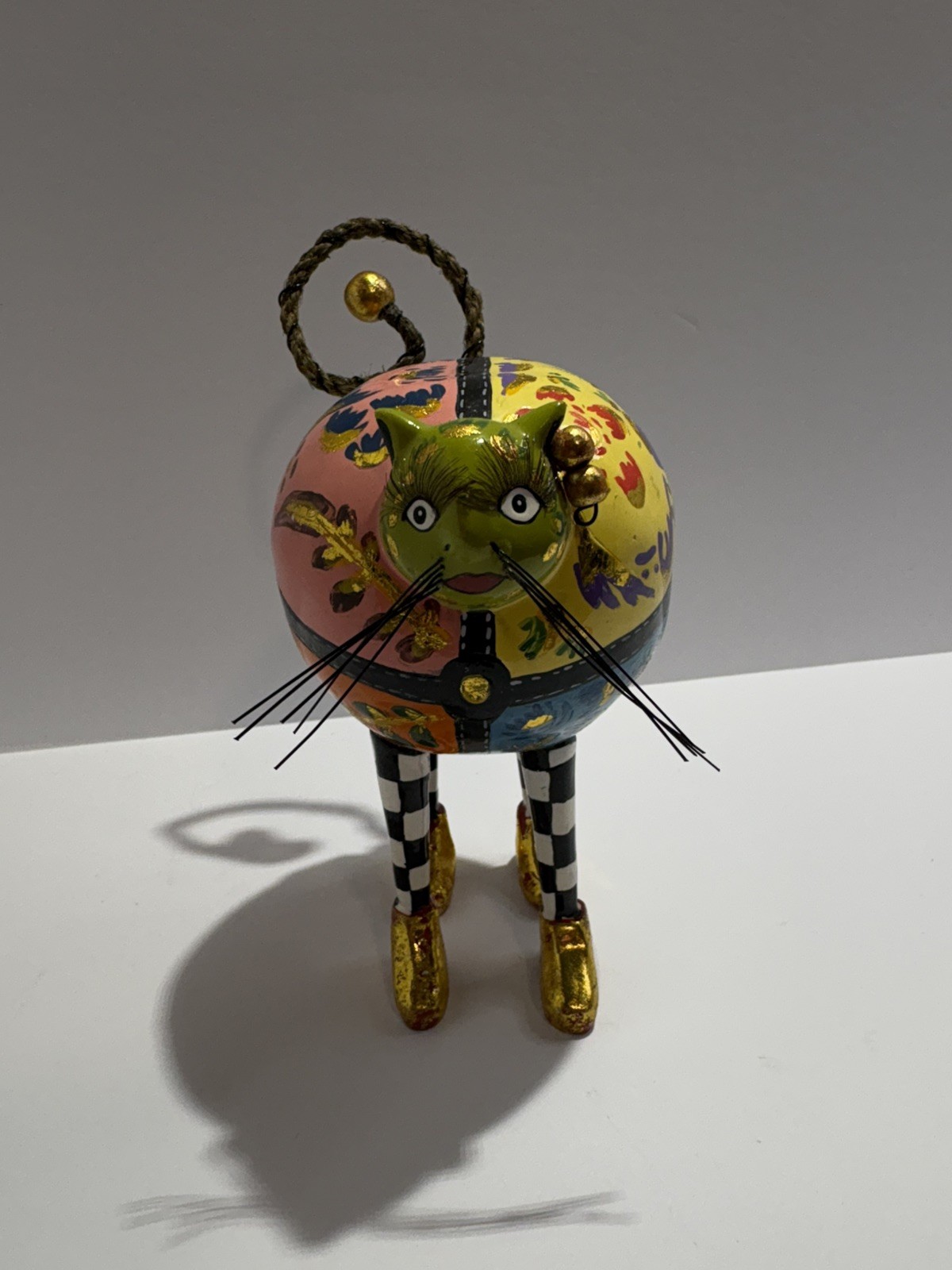 Rare Vintage Whimsical Thomas Hoffman Hand Painted Tom’s Drag Cat Sculpture 5.5”