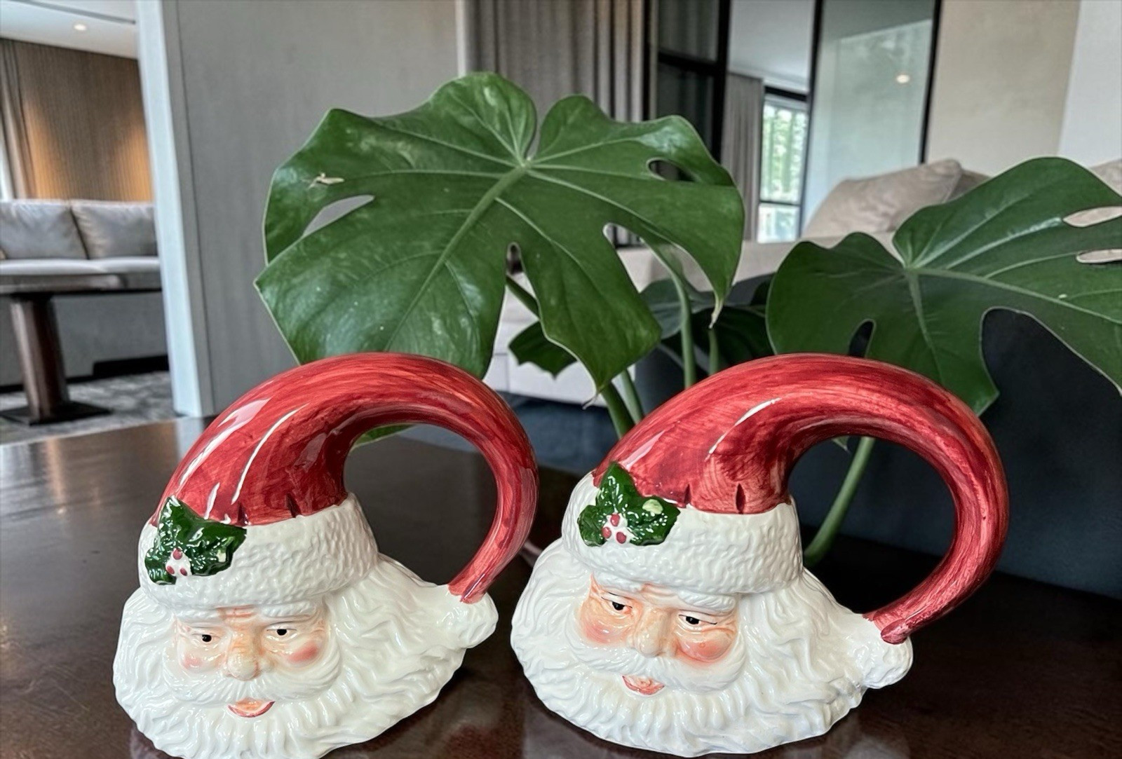 Holly Tree 2 Santa Claus Figurines Christmas Holiday Holly Jolly Merry Vintage